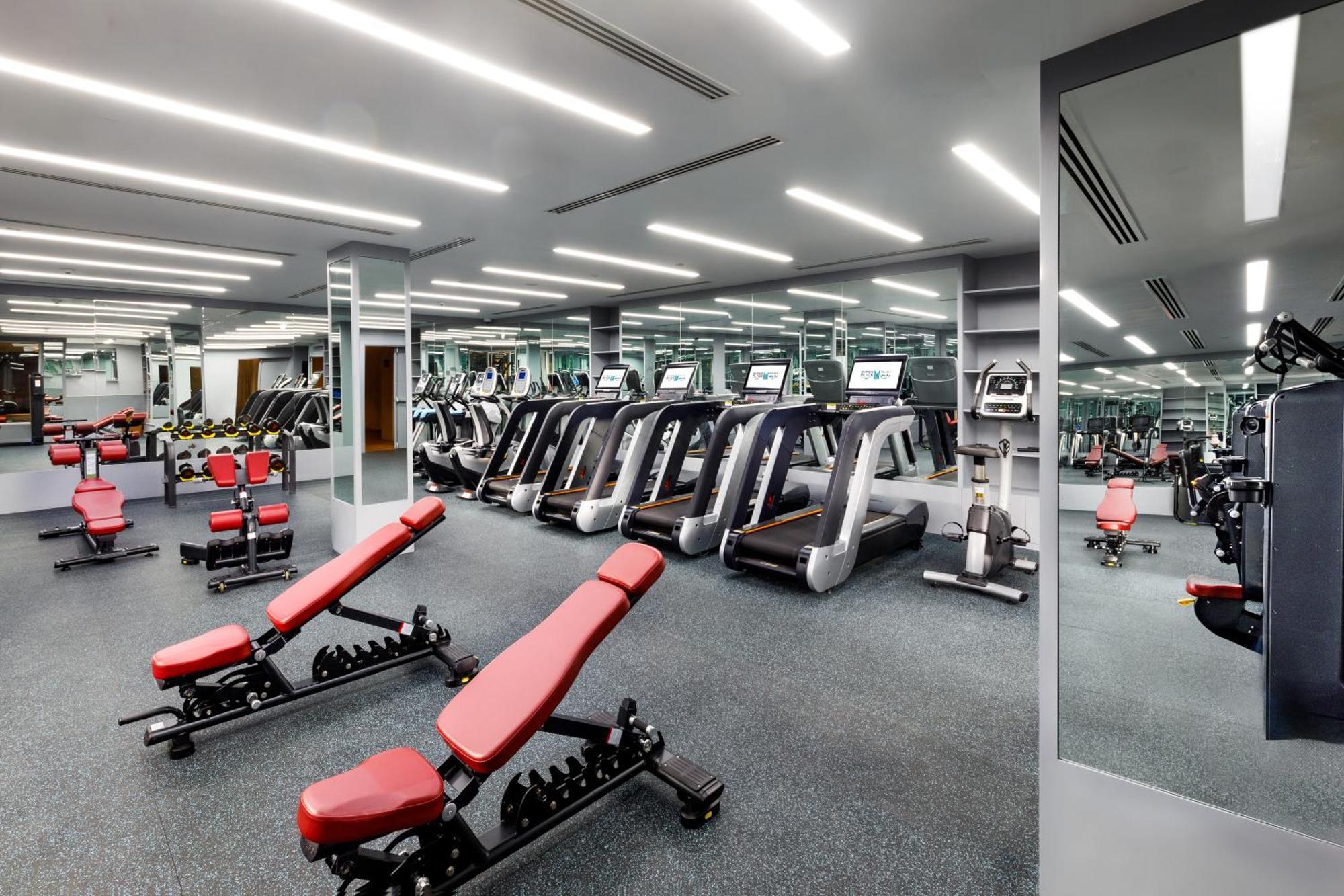 Millennium Place Doha Exterior foto The gym at The Dorchester