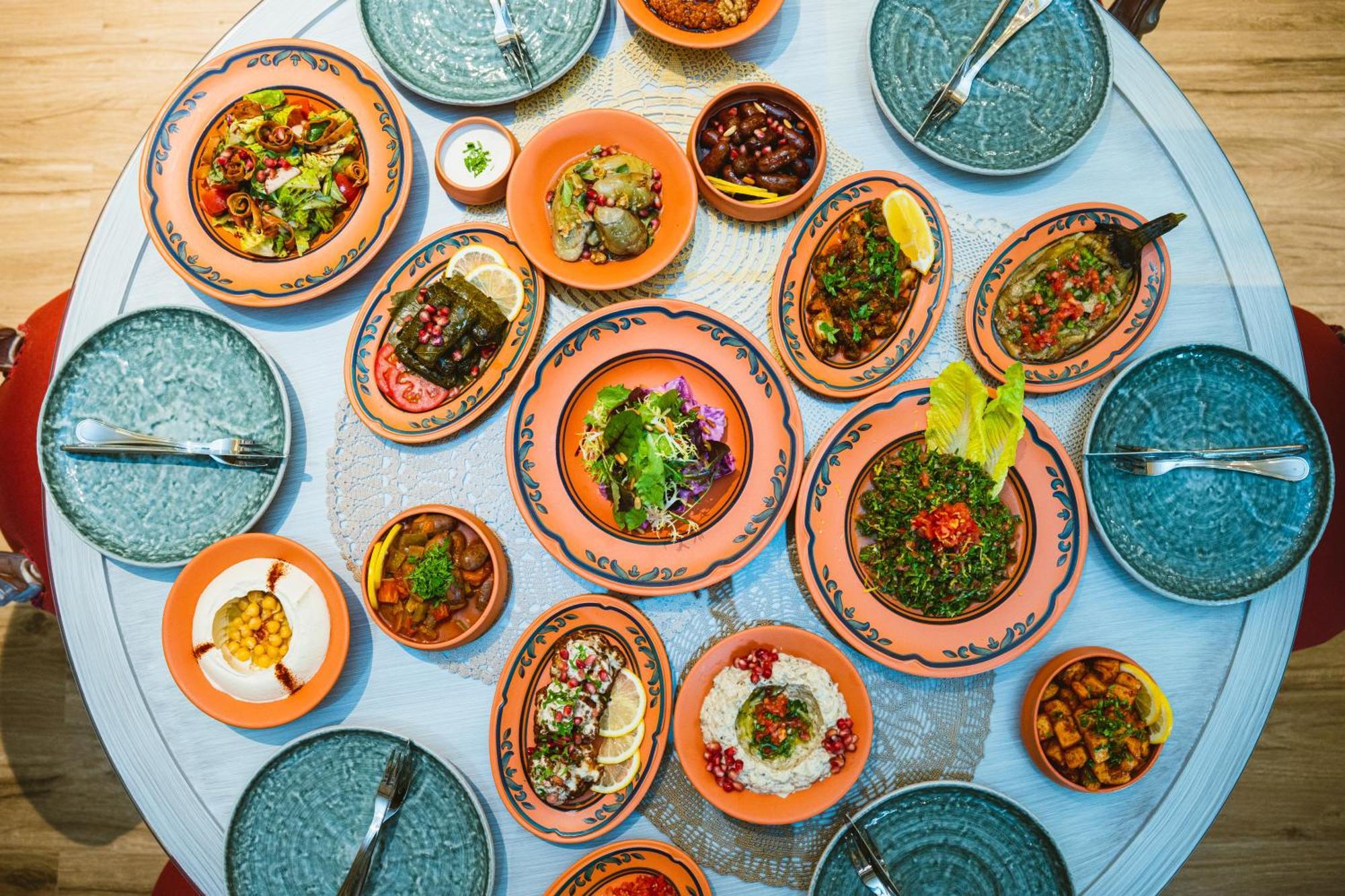 Millennium Place Doha Exterior foto A selection of meze